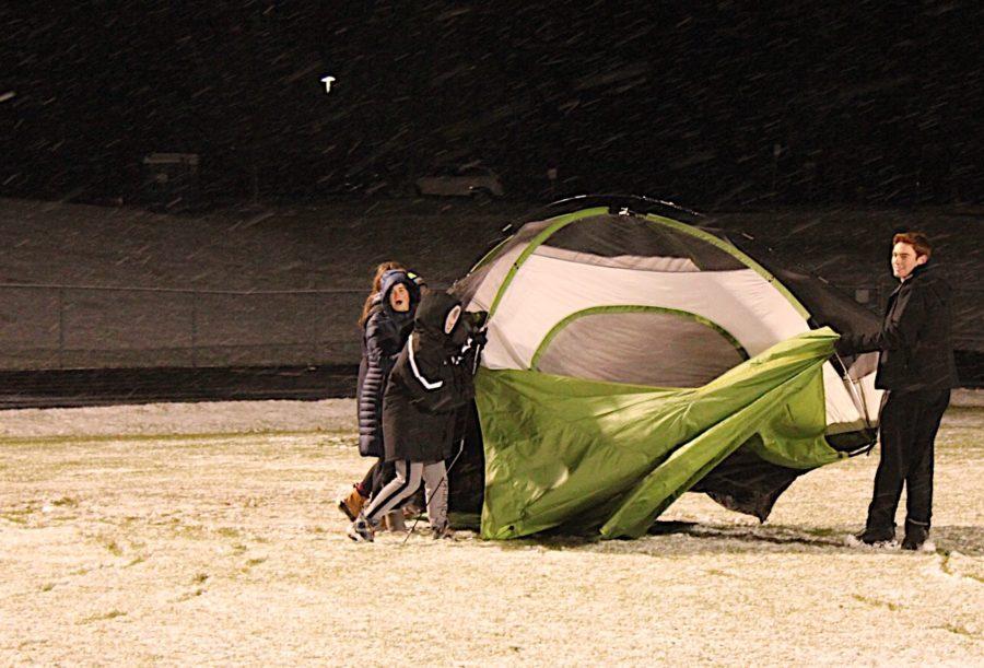 Students brave cold and snow on Night to Fight